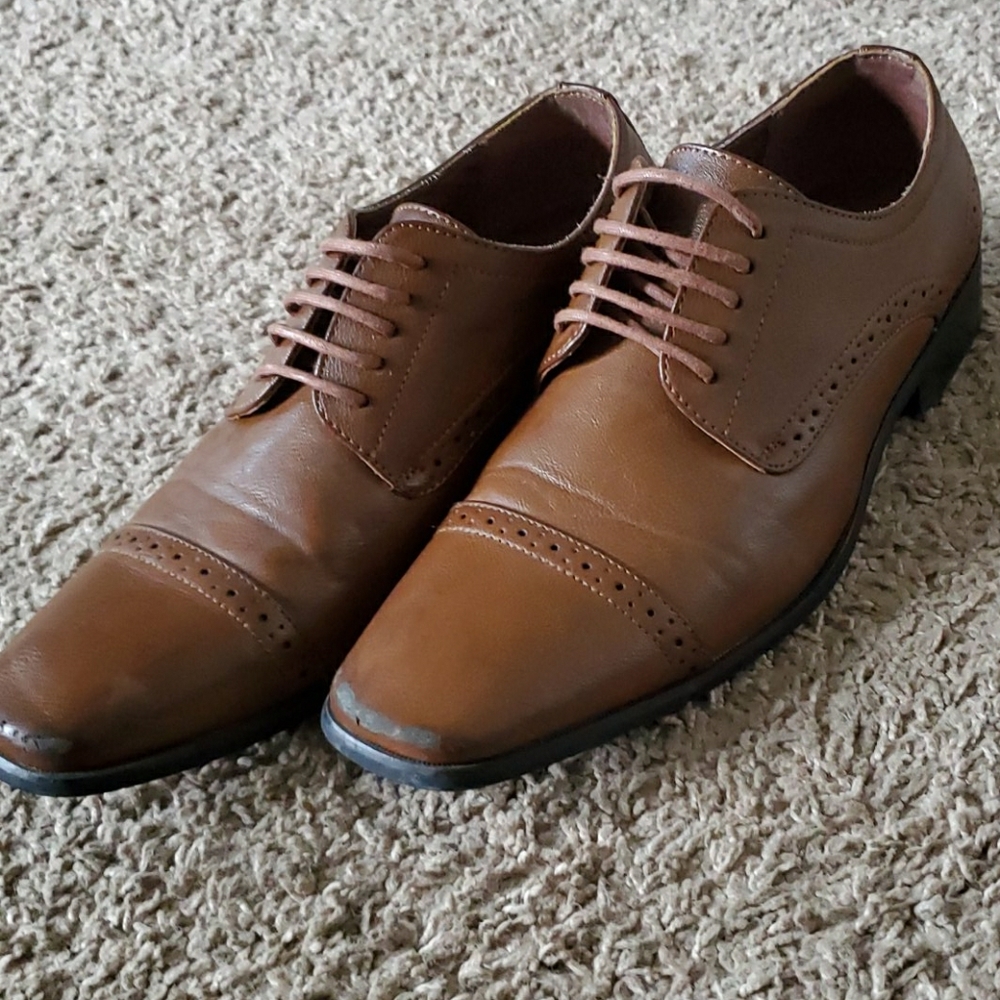 Dress shoes